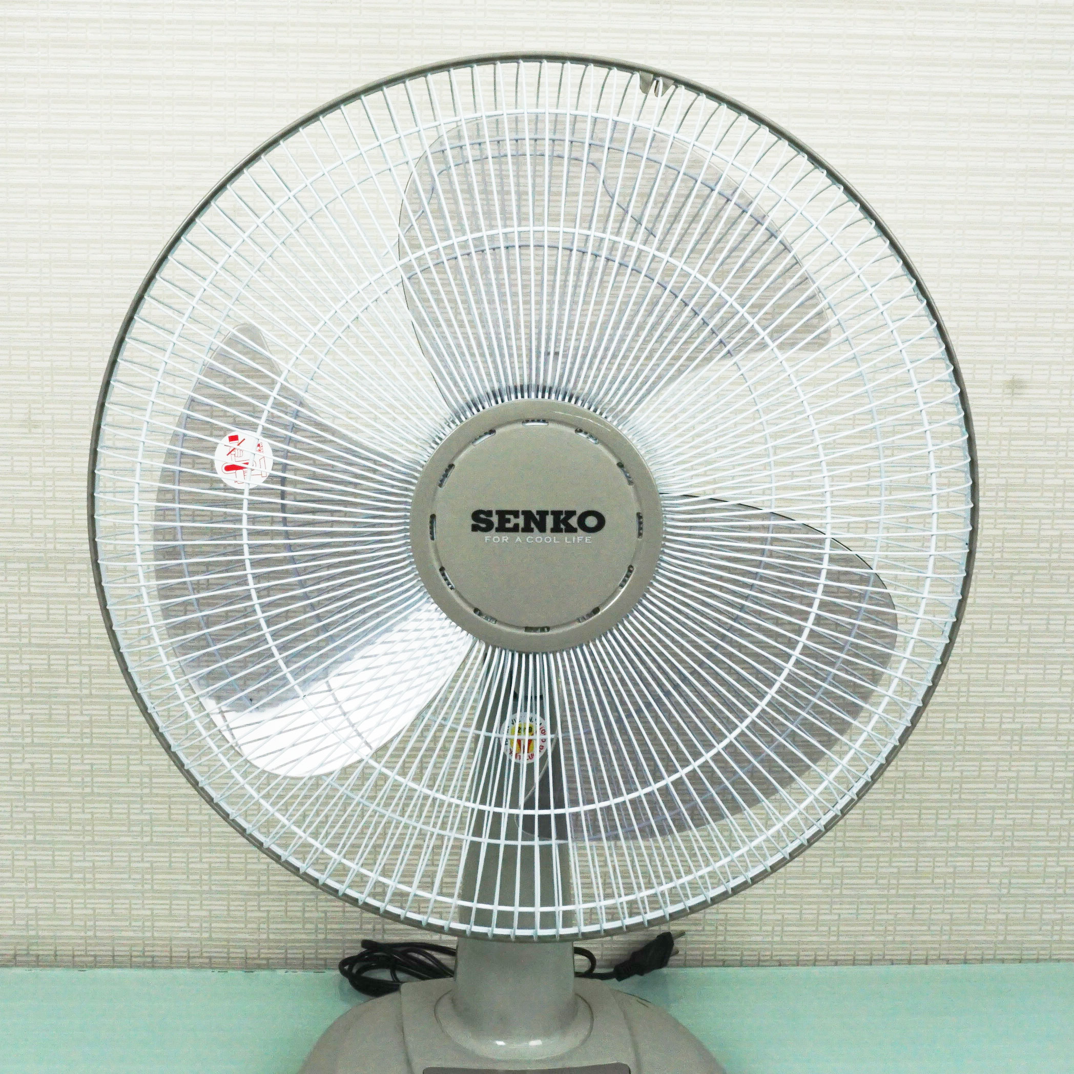 Quạt bàn Senko B1616
