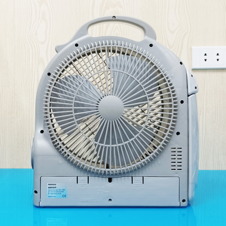 Quạt tích điện Nanoco NRF1277 có đèn LED