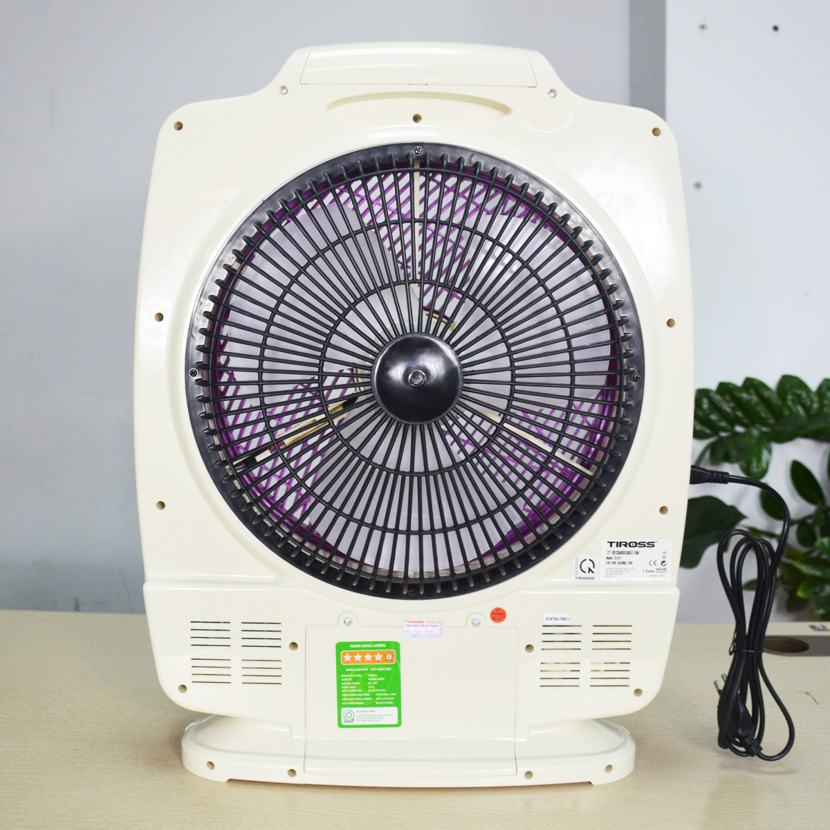 Quạt tích điện Tiross TS917