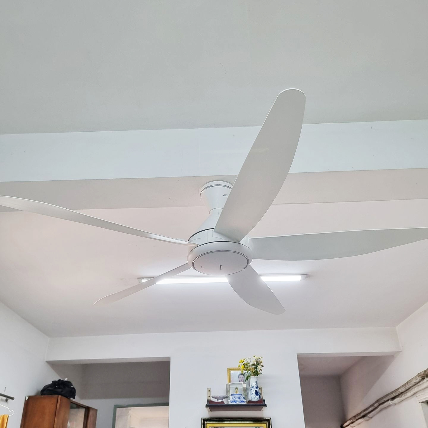 Quạt trần Panasonic 5 cánh F-60GDN, có khiển
