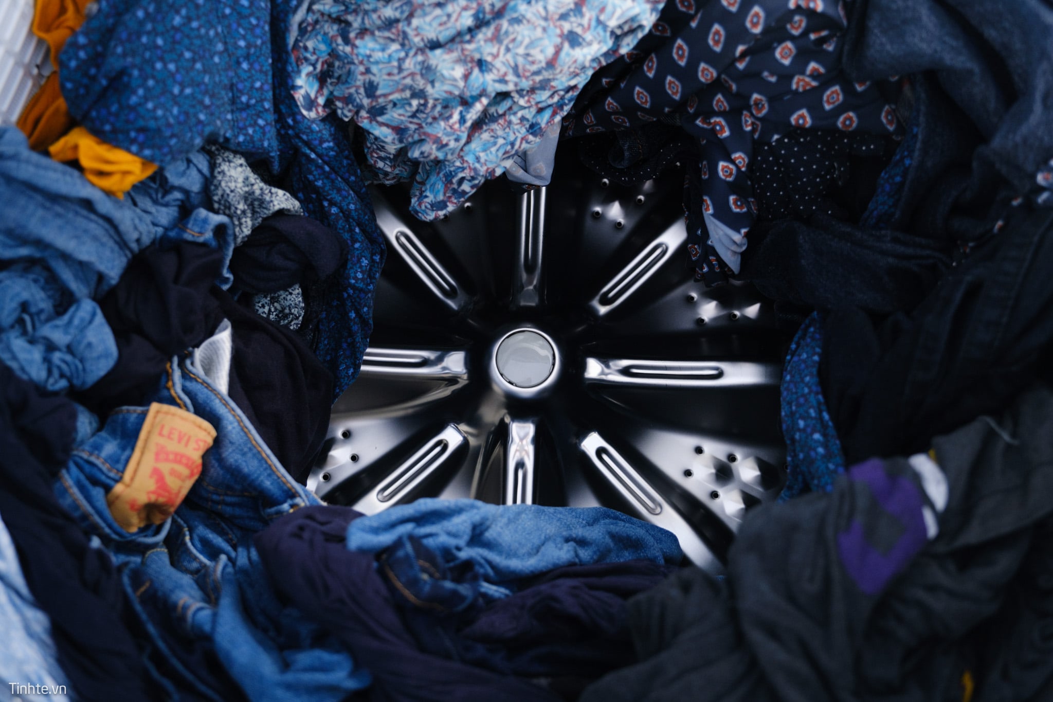 tren_tay_Panasonic NA FD125V1BV_tinhte_16.jpg