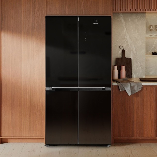 Tủ lạnh 4 cánh Electrolux Inverter 495 lít EQE4915A-B